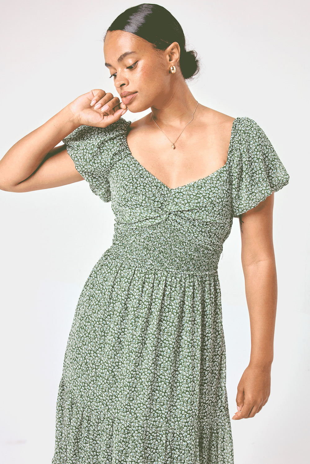 Sage Floral Puff Sleeve Twist Front Midi Dress – Trixxi Wholesale